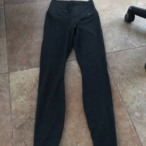 *BUY NOW* Nike dri fit leggings